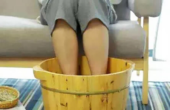 苏打粉泡脚能治痛风吗